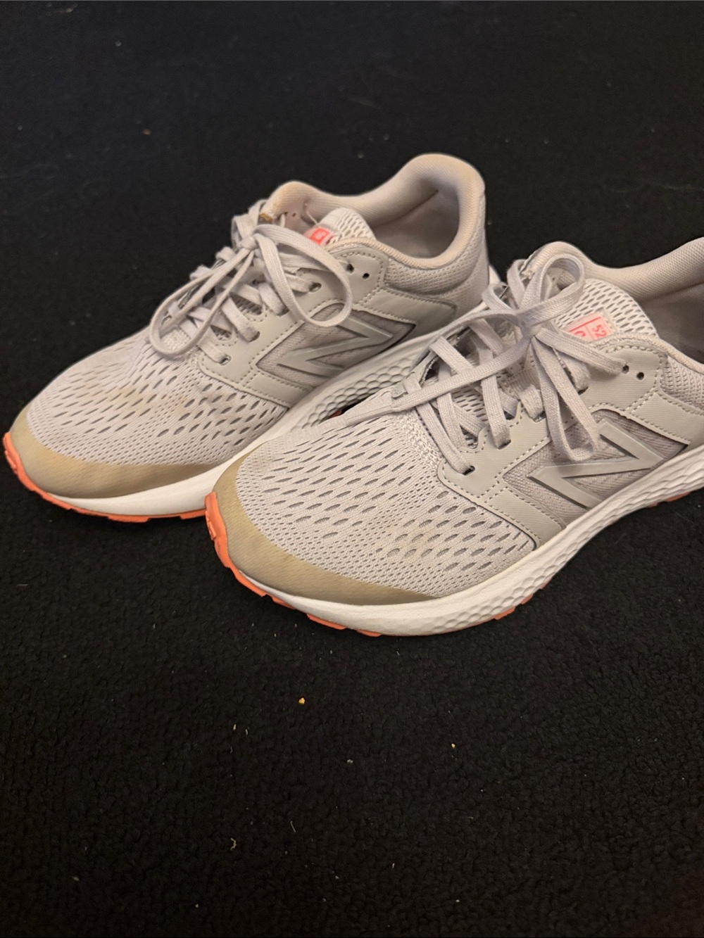 New Balance Women's Light Gray Mesh Running Sneakers with Coral Accents